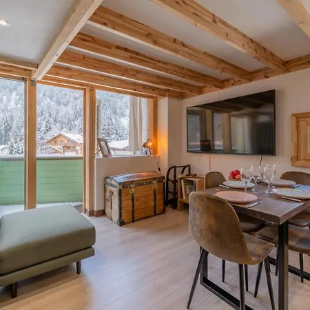 Grand Roc B221 - 260m From Slopes, View, Parking & Wifi - Happy * Chamonix